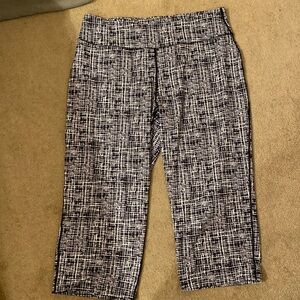 Lands’ End black and white workout pants